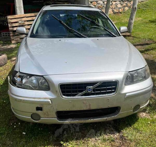 U djelovima Volvo - S60 2.4