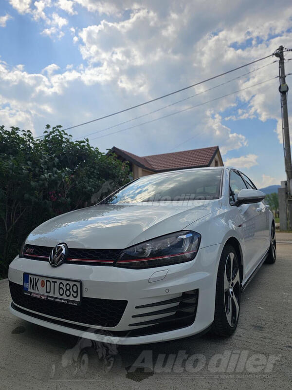 Volkswagen - Golf GTI - 2.0 TSI Performance Edition