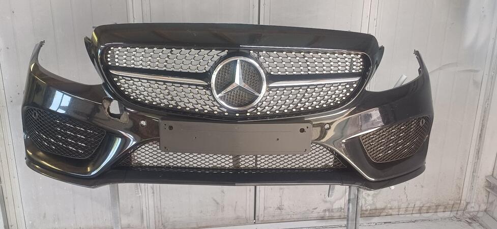 U djelovima Mercedes Benz - C 43 AMG C43 AMG