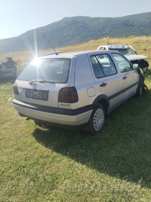 U djelovima Volkswagen - Golf 3 gt