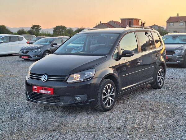 Volkswagen - Touran - 1.6 tdi automatik