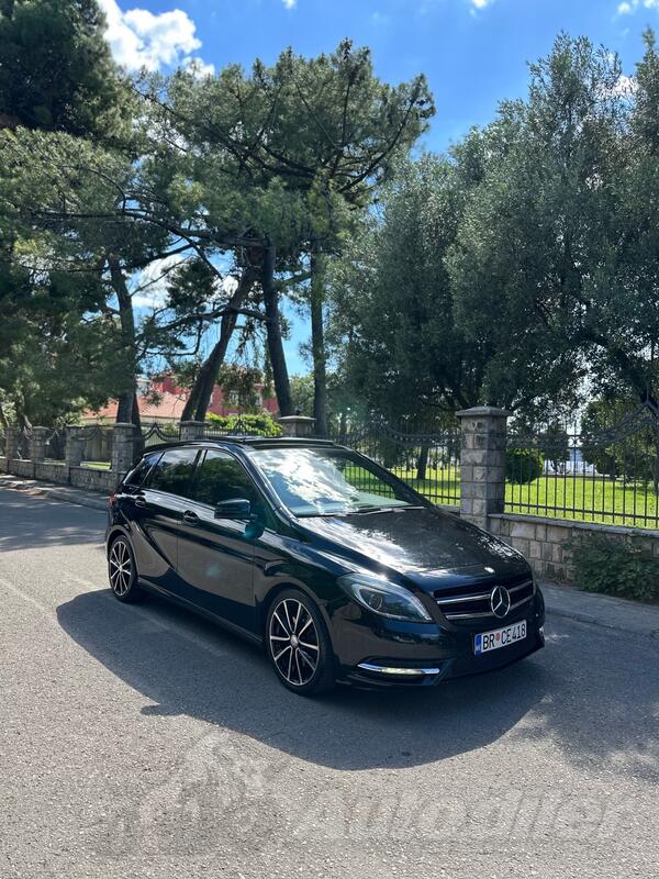 Mercedes Benz - B 220 - 220 AMG