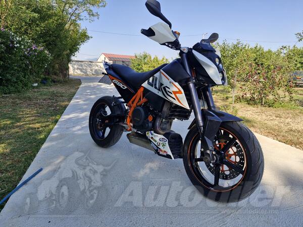 KTM - DUKE 690