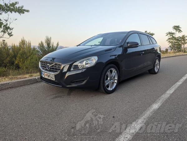 Volvo - V60 - 1.6 MOMENTUM