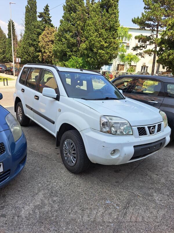 Nissan - X-Trail - 2.2