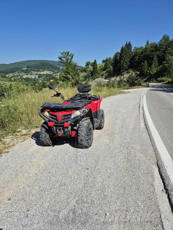 CF Moto - 520l
