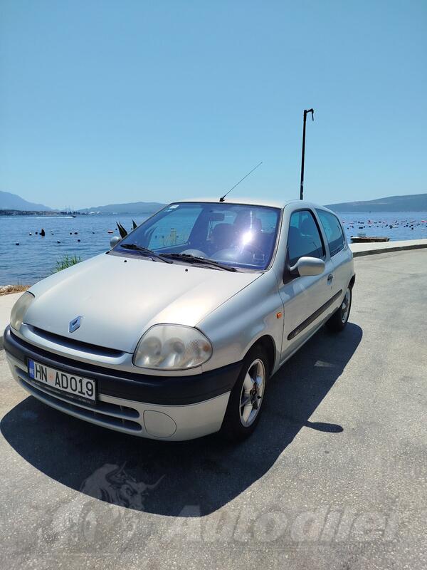Renault - Clio - 1.6