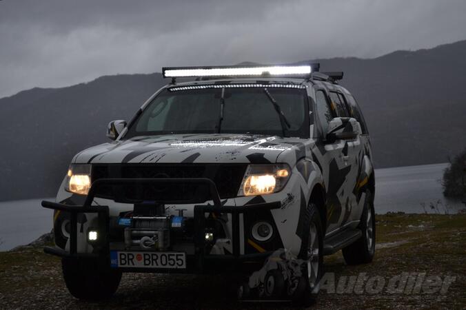 Nissan - Pathfinder - 2.5 dci