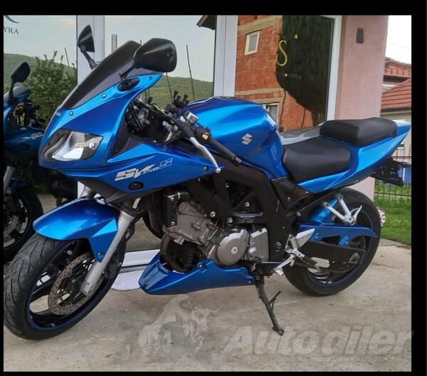 Suzuki - SV 650s