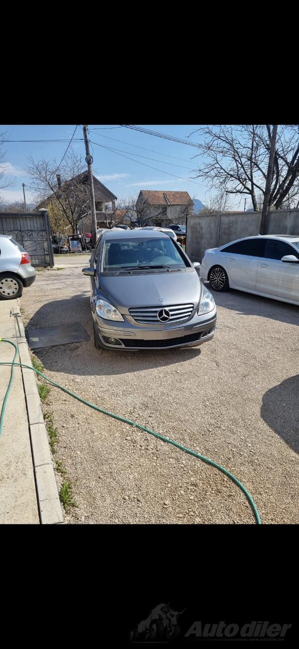 U djelovima Mercedes Benz - B 180 2.0 cdi
