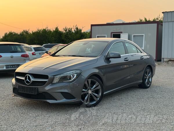 Mercedes Benz - CLA 180 - 1.6