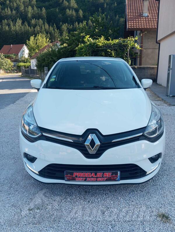 Renault - Clio - 1.5 dci