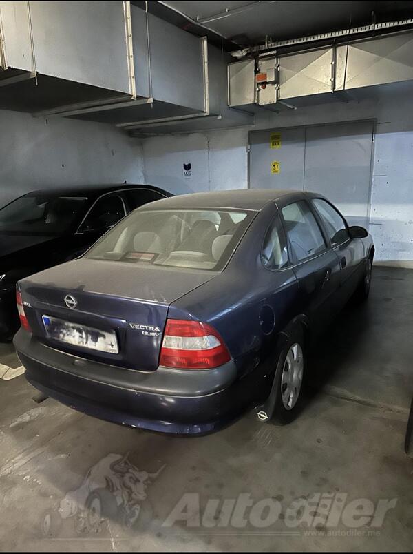 Opel - Vectra - 1.6