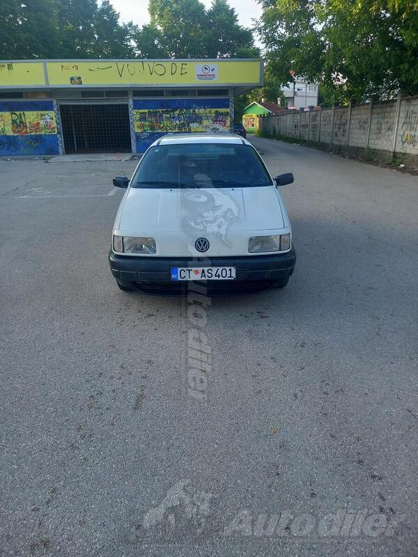 Volkswagen - Passat - 1.8