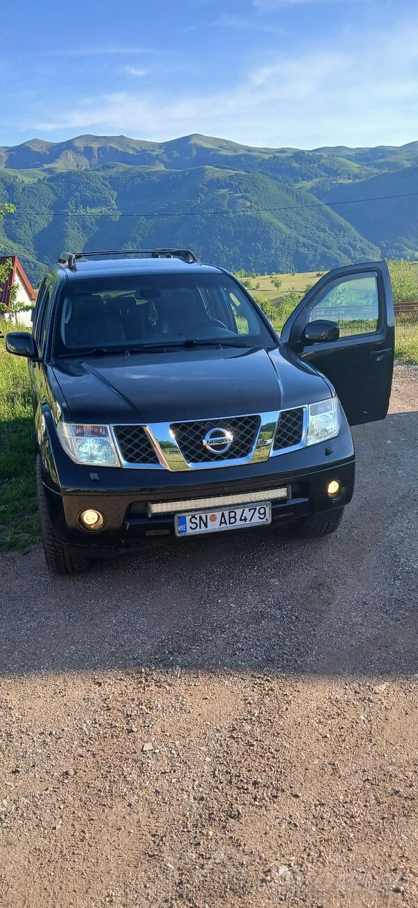Nissan - Pathfinder - 2.5 126 kw
