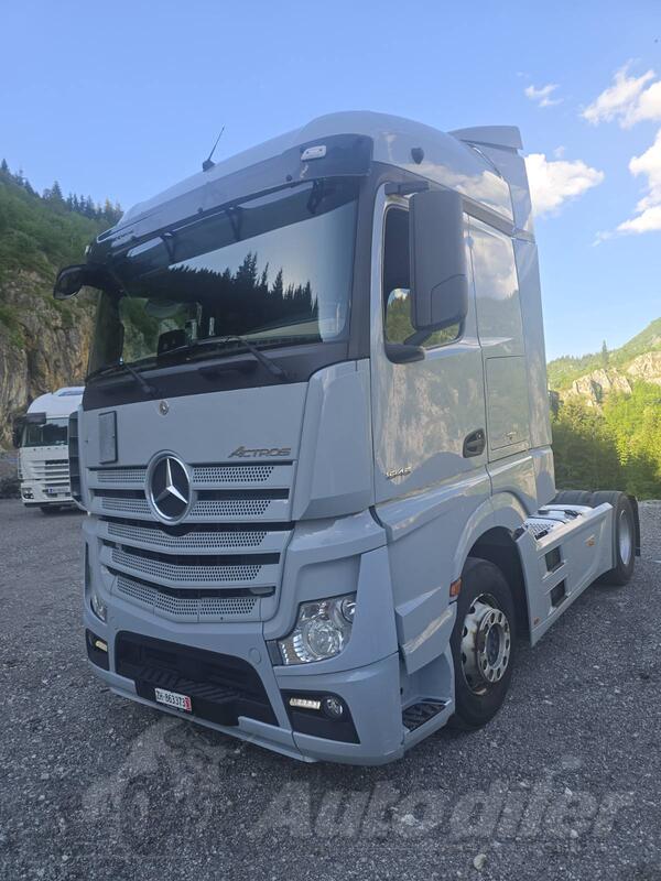 Mercedes Benz - 1845