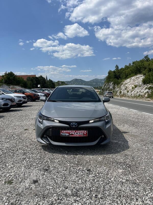 Toyota - Corolla - 1.8 PRO-HYBRID.AUTOMATIK