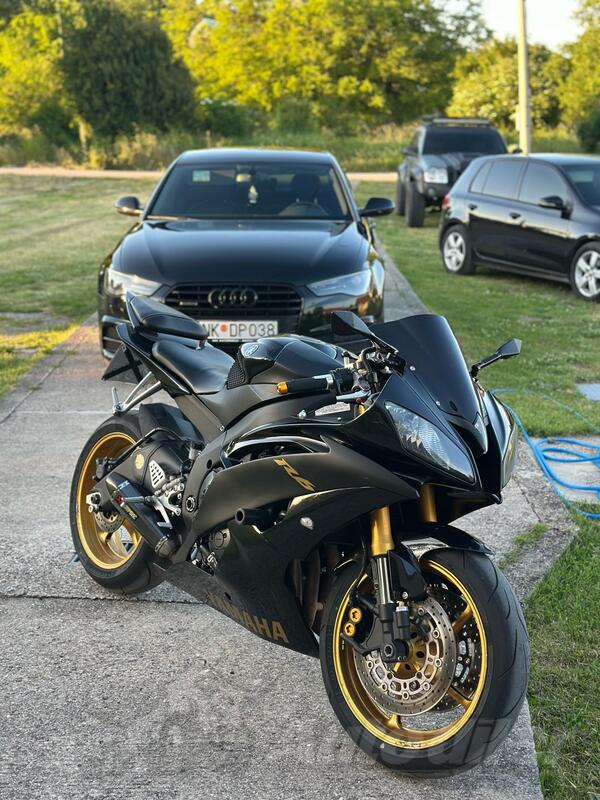 Yamaha - R6