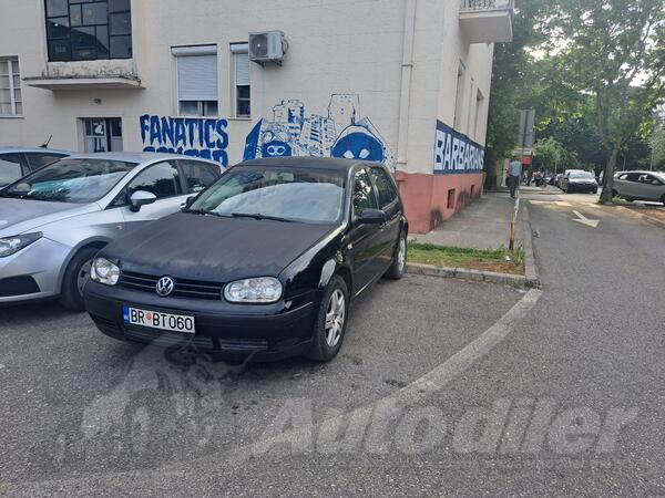 Volkswagen - Golf 4