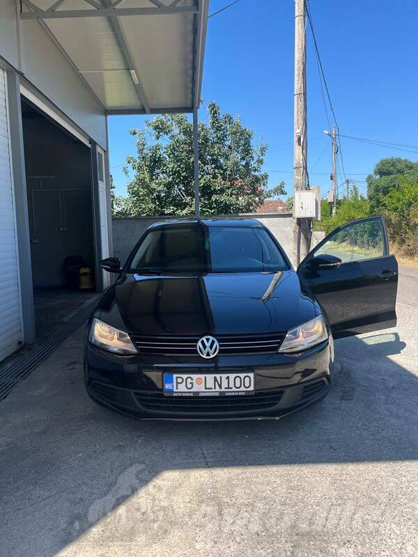 Volkswagen - Jetta - 1.6 tdi