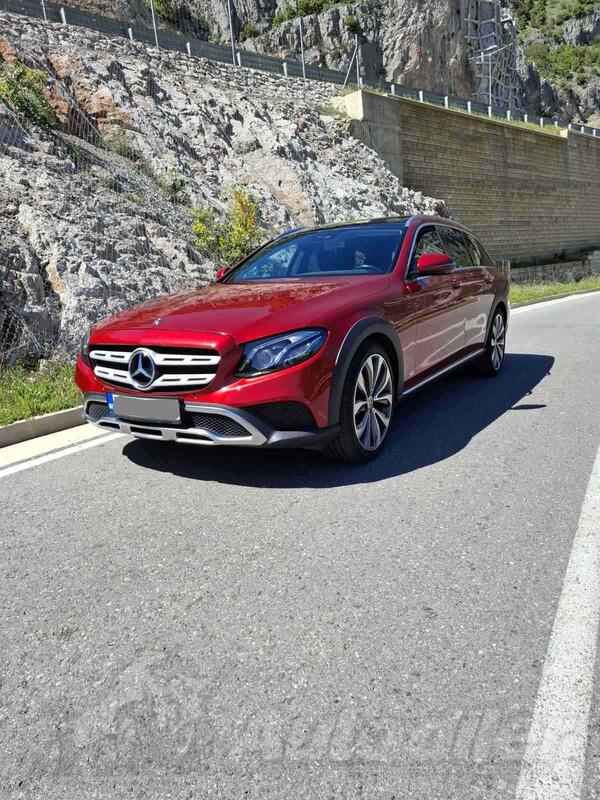 Mercedes Benz - E 220 - 4MATIC All-Terrain