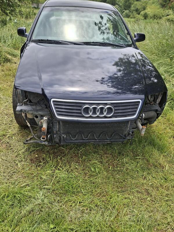 U djelovima Audi - A6