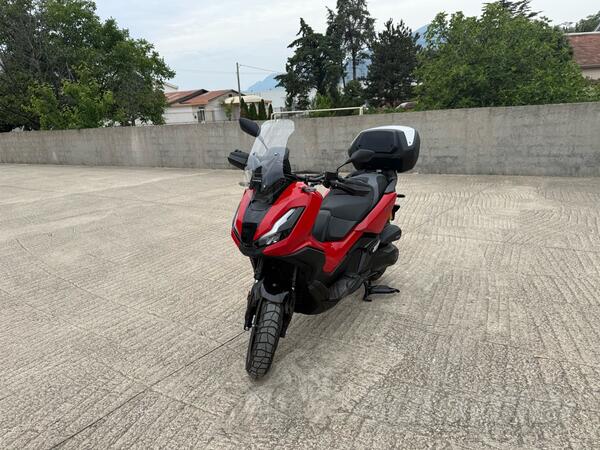 Honda - ADV 350 HIPER RED