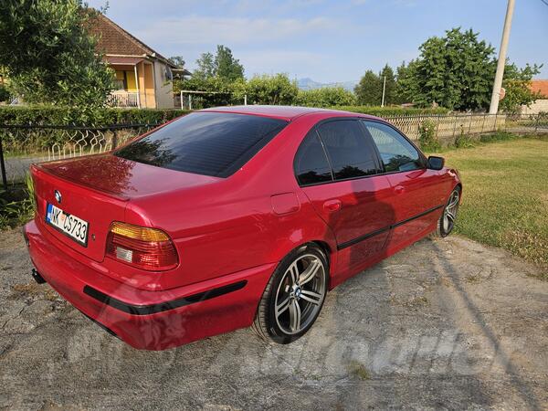 BMW - 520 - 520i