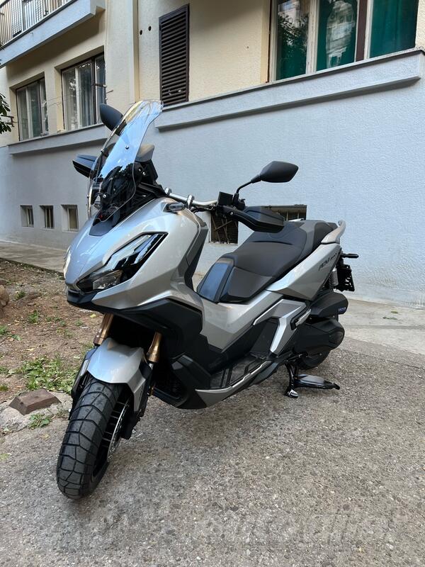 Honda - ADV350
