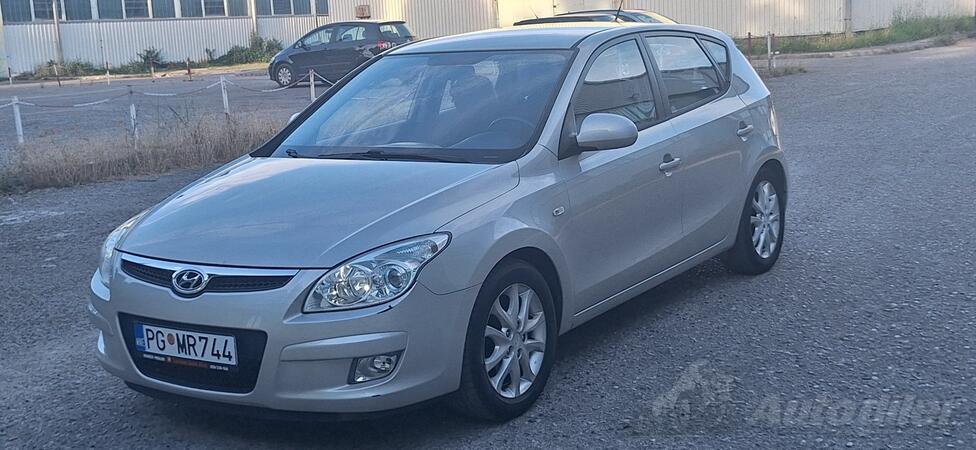 Hyundai - i30 - 1.6