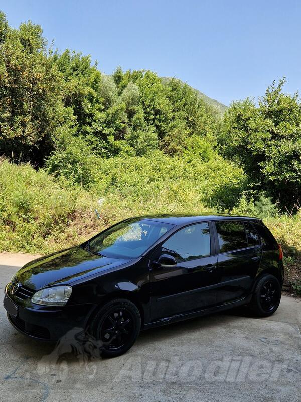 Volkswagen - Golf 5 - 1.9 77 kw
