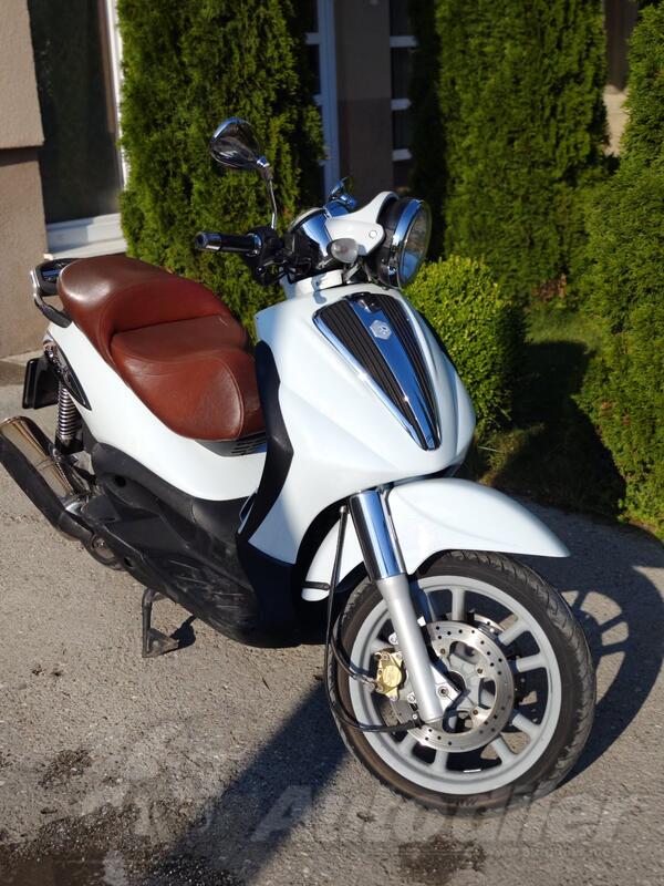 Piaggio - beverly crusier