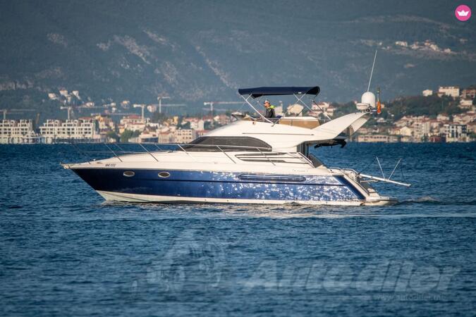 Fairline - Phantom