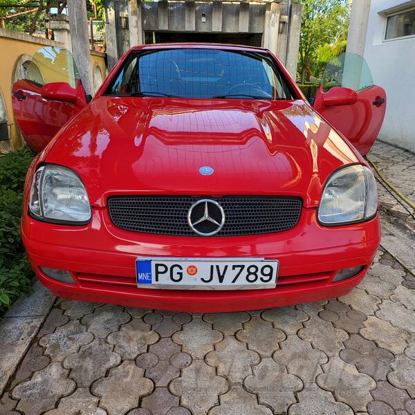 Mercedes Benz - SLK 200