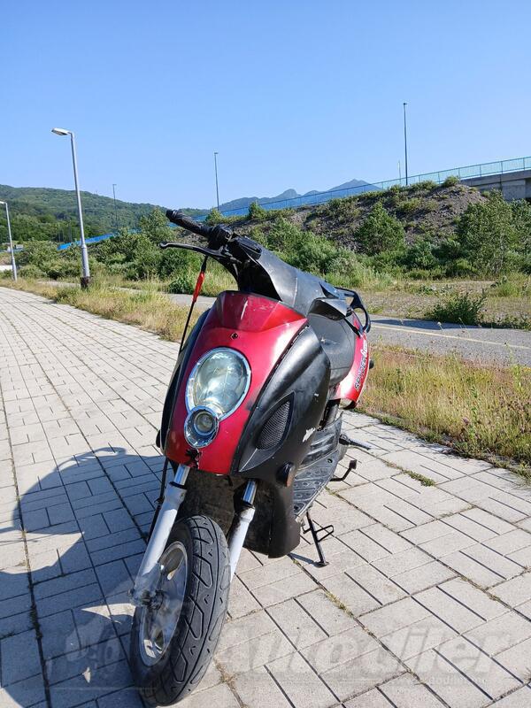 Vespa - YB50QT-6