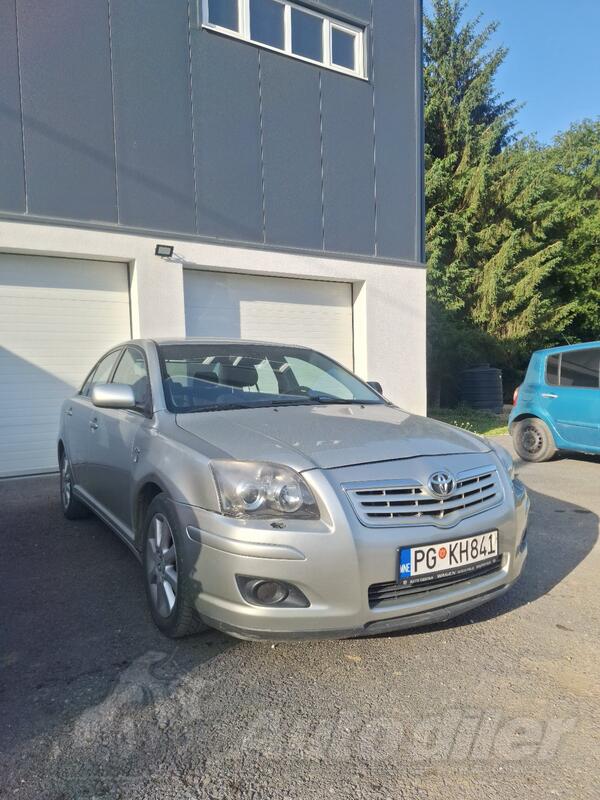 Toyota - Avensis - 2.0 D4D