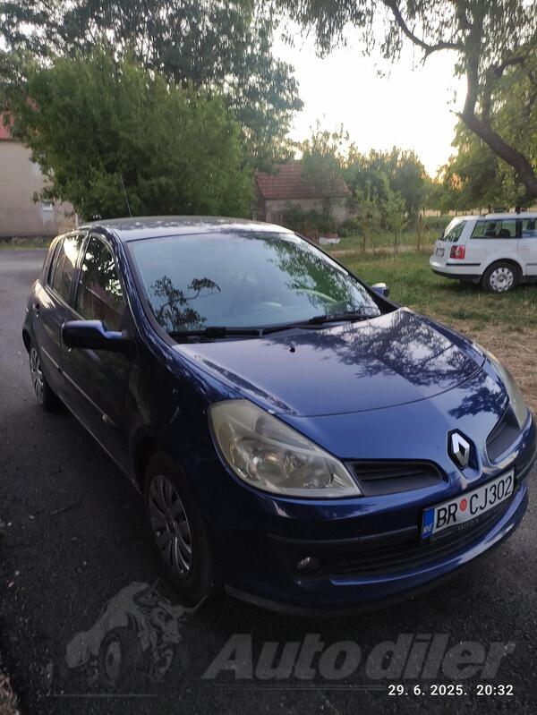 Renault - Clio - 1.5 DCI