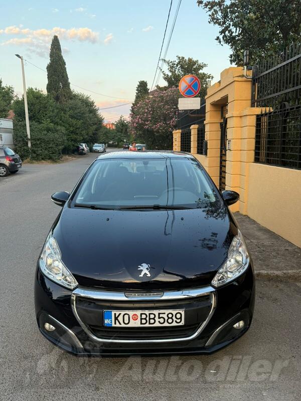 Peugeot - 208 - 1.6 HDI BlueHDI