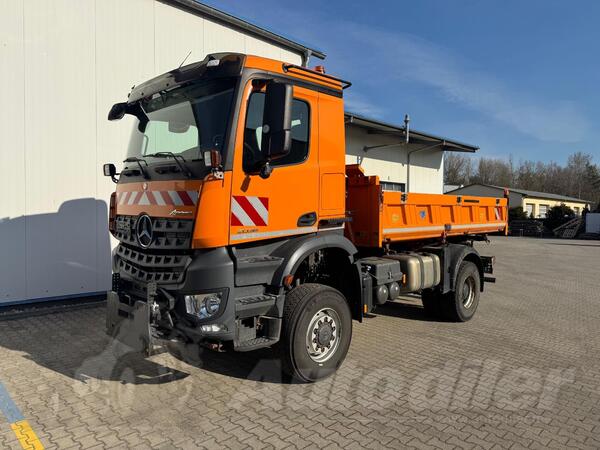 Mercedes Benz -  2036 AK