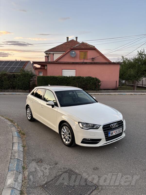 Audi - A3 - 1.6 tdi S-tronik