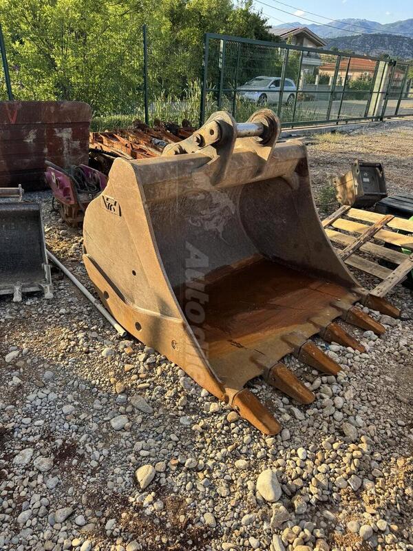 CAT - 323