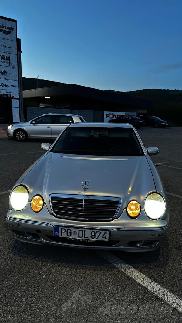 Mercedes Benz - E 200 - Crveni motor! TNG i bez problema, možemo pregovarati!