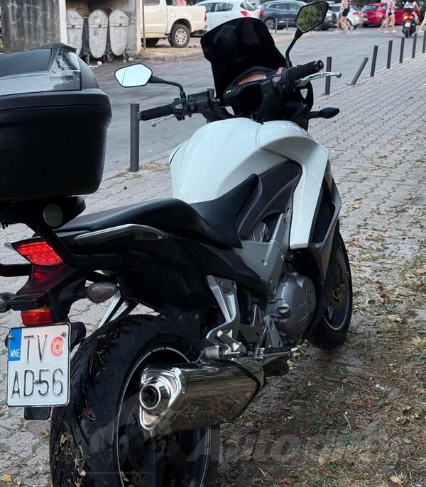 Honda - VFR800X