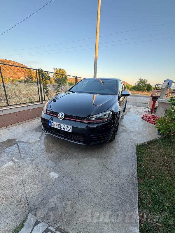Volkswagen - Golf 7 - 2.0 tsi