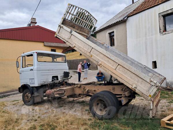 Mercedes Benz - mercedes