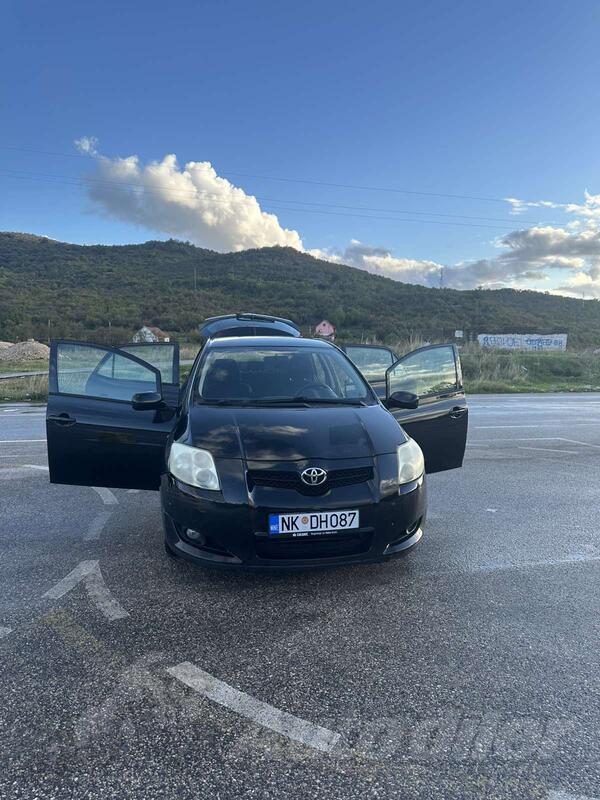 Toyota - Auris - 1,6 benzin