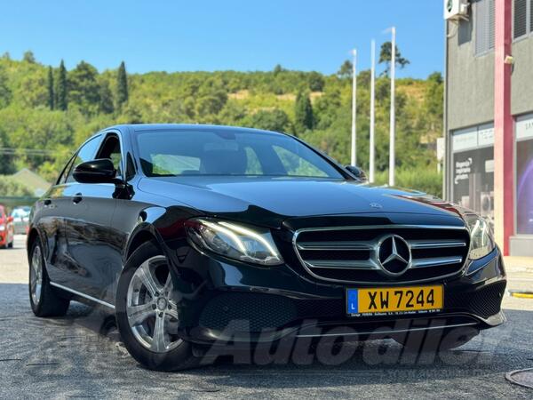 Mercedes Benz - E 220 - CDI