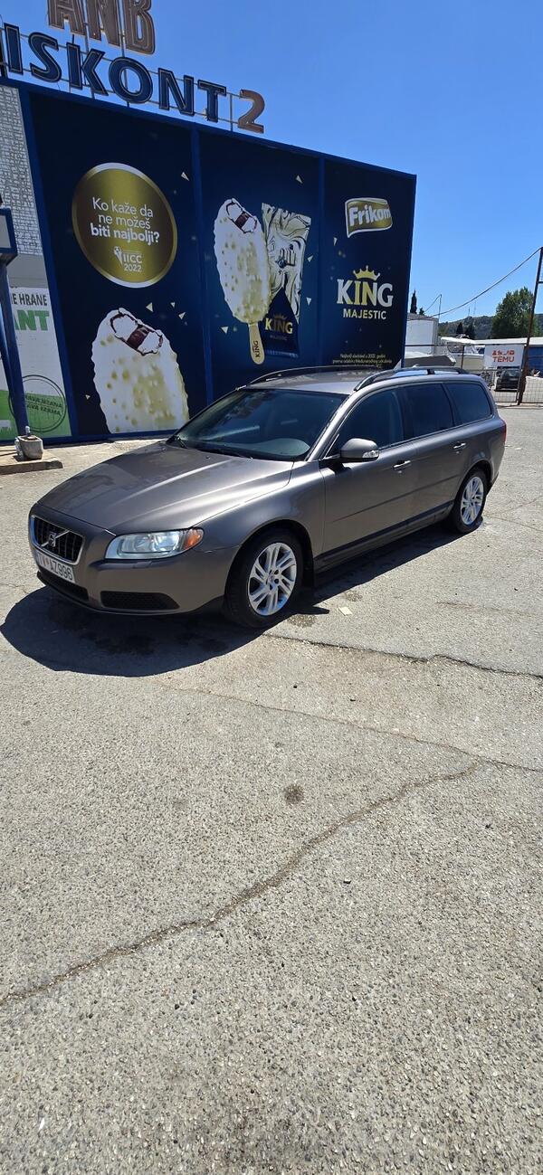 Volvo - V70 - 2.4 d5