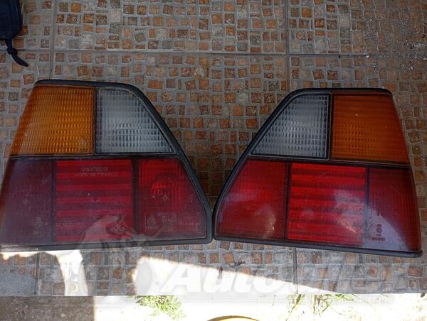 Oba stop svjetla za Volkswagen - Golf 2    - 1998