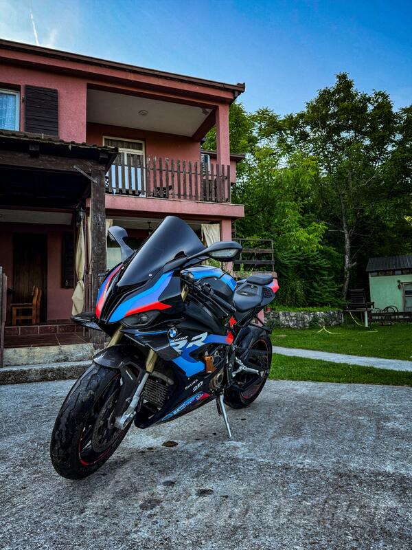 BMW - S1000rr